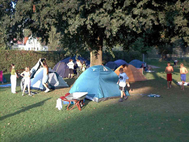 2002 freibadzelten6